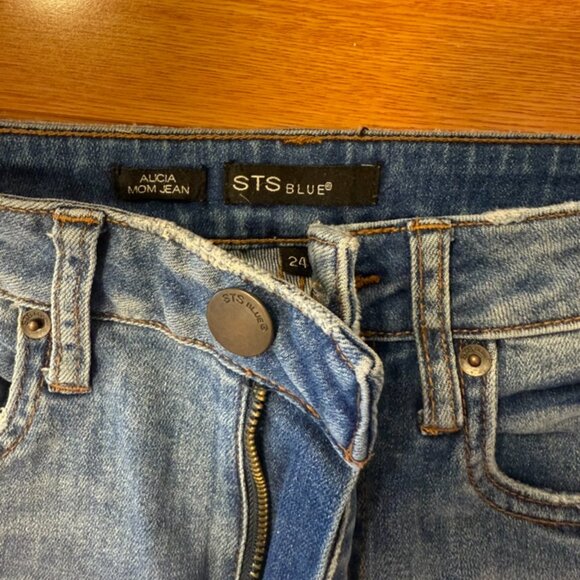 STS Blue Nordstrom Denim - Picture 2 of 3